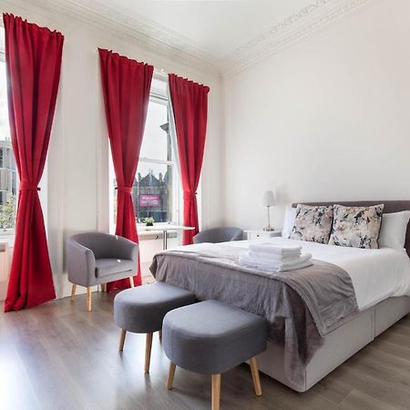 Modern Studio Apartment In Prime Central Location 爱丁堡 外观 照片