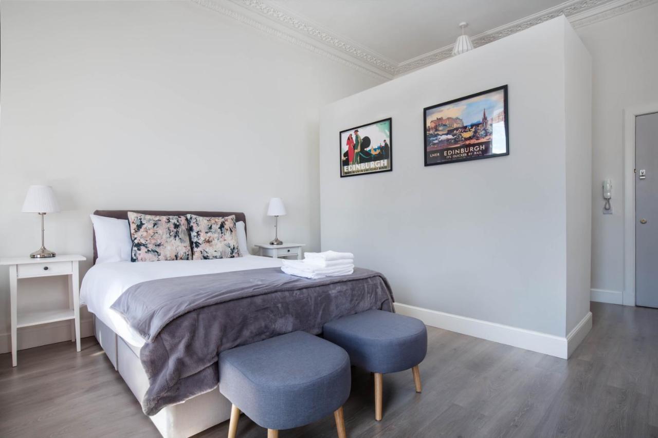 Modern Studio Apartment In Prime Central Location 爱丁堡 外观 照片